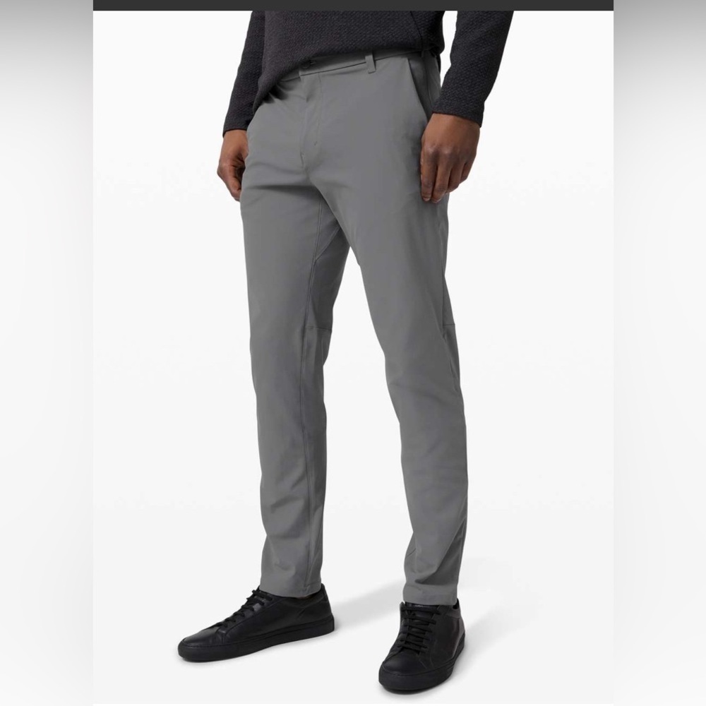 Lululemon Commission Pant Classic 30" *Warpstreme
Asphalt Grey